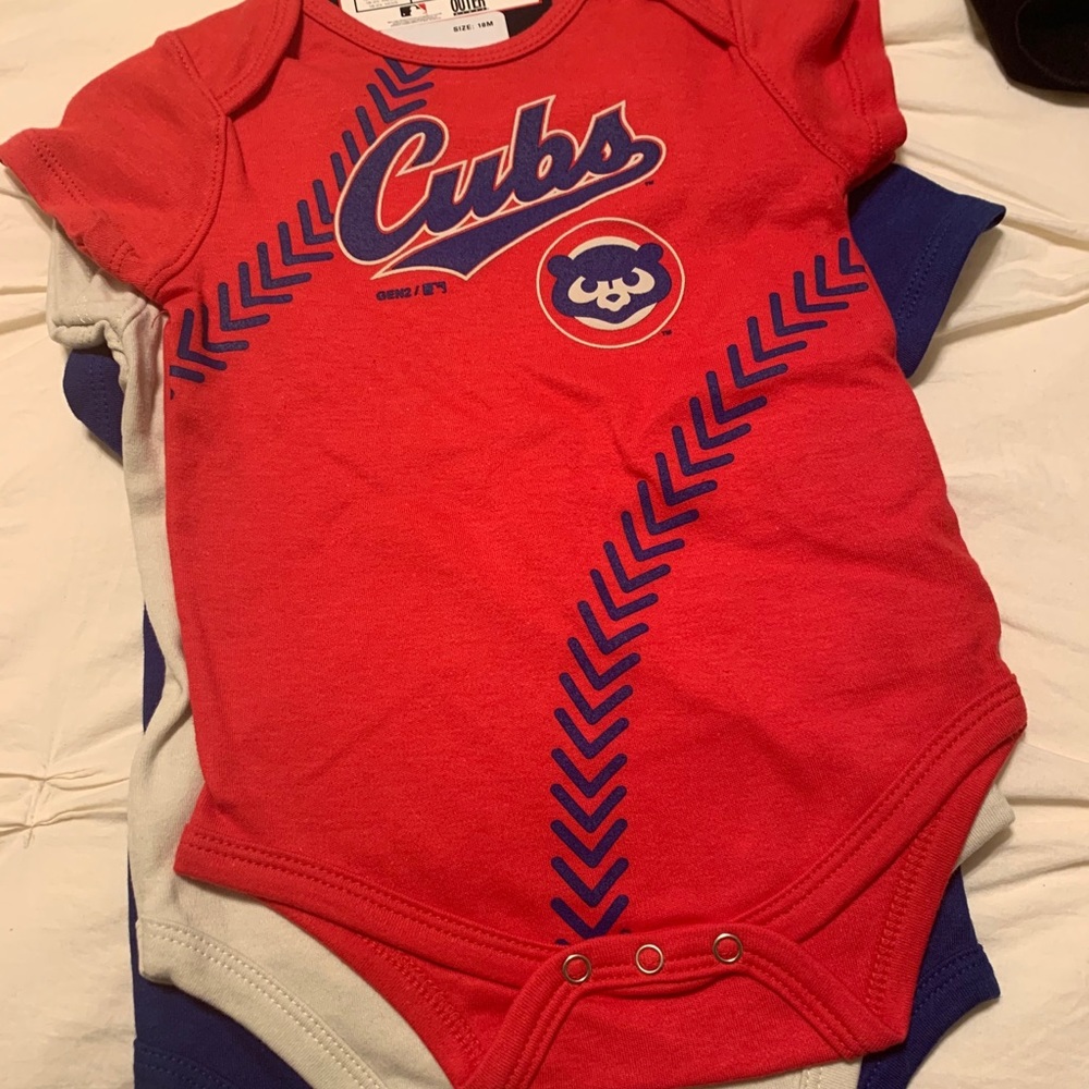 Set of 3 Chicago Cubs bodysuits